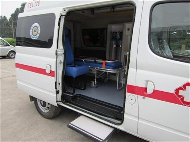 东郊镇救护车出租服务案例7